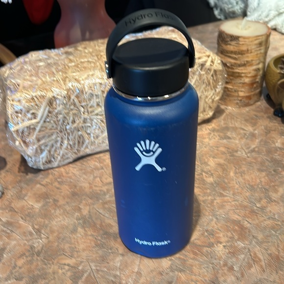Hydro Flask 32 Oz insulated wide mouth tumbler - Picture 11 of 11